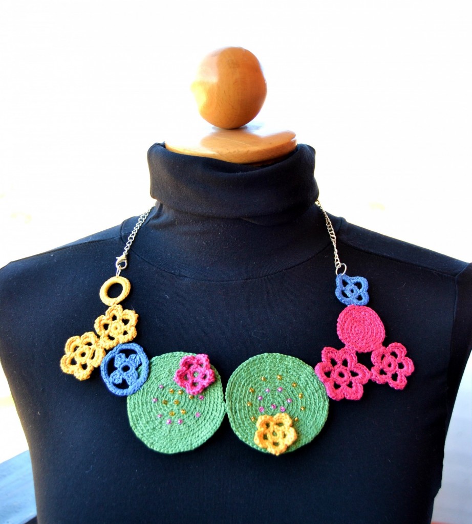 collane-collana-crochet-collare-floreale--3492853-collareindossatato1-d181b_big