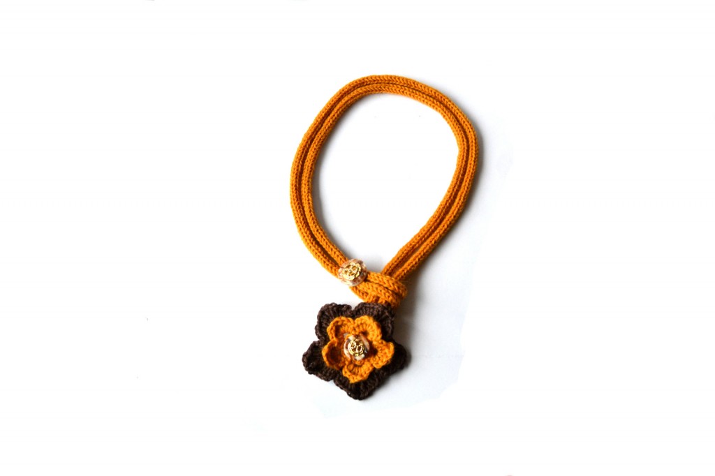 collane-collana-tricot-con-fiore-5724177-cappiosenape-f55df3-f3ad4_big